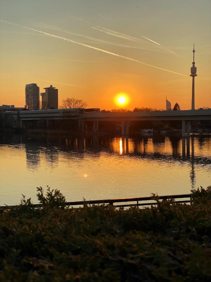 Brand New Apartment, Location-near Vic/danube Apartment