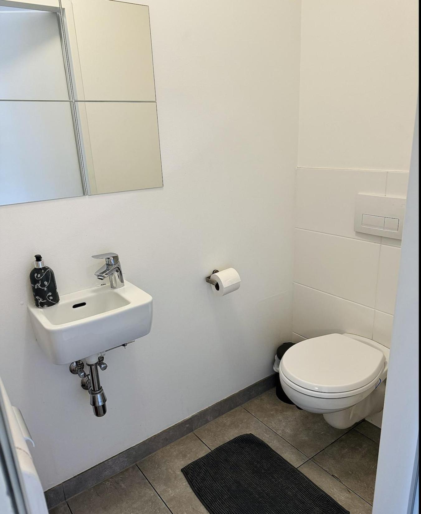 Apartment Brand New Apartment, Location-near Vic/danube