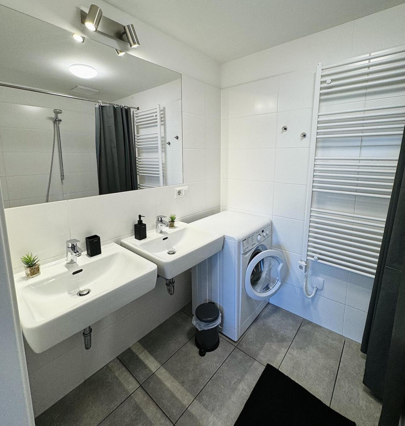 Brand New Apartment, Location-near Vic/danube Wien