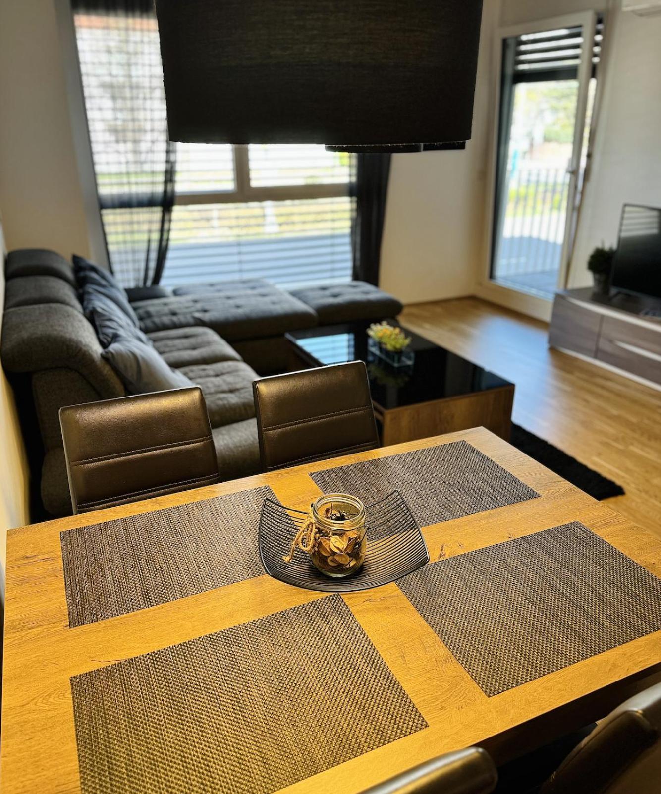 Brand New Apartment, Location-near Vic/danube Appartement