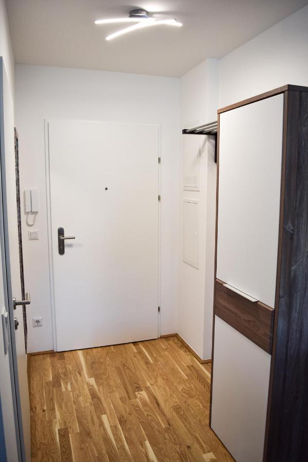 Brand New Apartment, Location-near Vic/danube Wenen